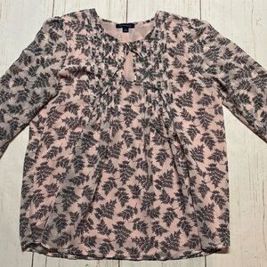 Tommy Hilfiger woman’s sheer BoHo style blouse. Size M.